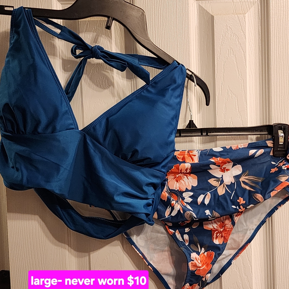 Blue Floral Women's Swim Set